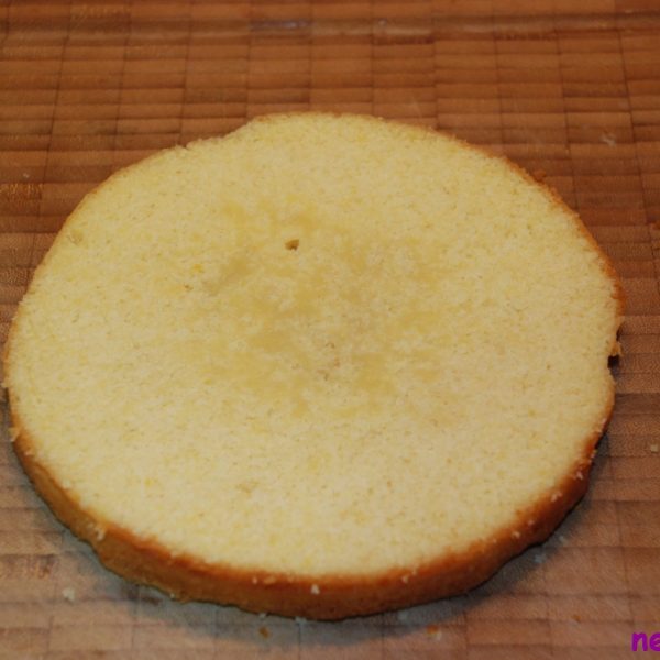 Weiße Schokoladentorte nach Sacher Art mit Fondantüberzug - nekcab