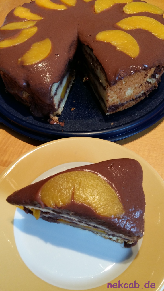 Pfirsich-Schokoladen-Biskuit-Torte - nekcab