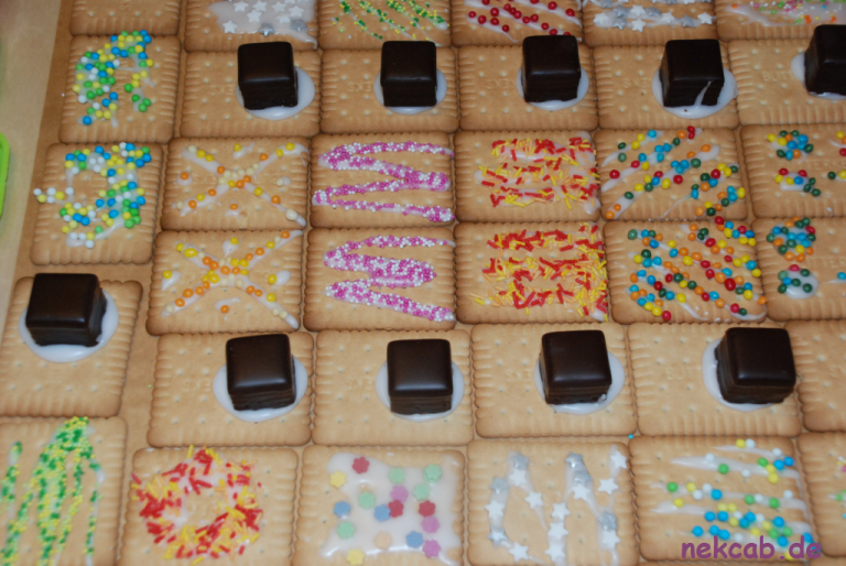 Lebkuchenhaus aus Butterkeksen 2 nekcab